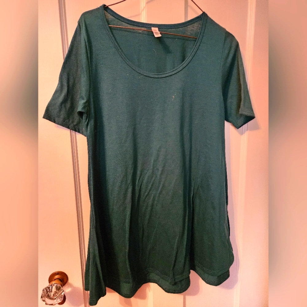 Lularoe Small Perfect T